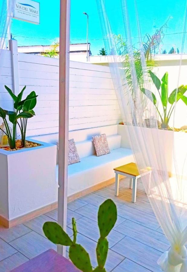 B&B Suites Via Del Mare Presicce Bagian luar foto