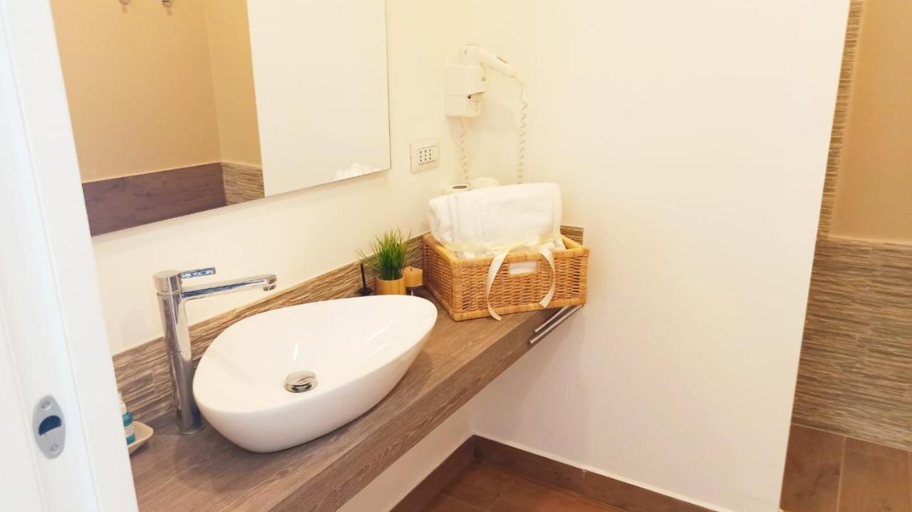 B&B Suites Via Del Mare Presicce Bagian luar foto