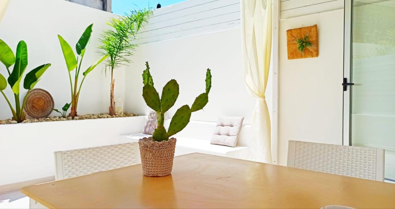 B&B Suites Via Del Mare Presicce Bagian luar foto