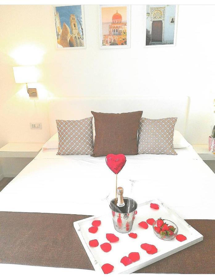 B&B Suites Via Del Mare Presicce Bagian luar foto