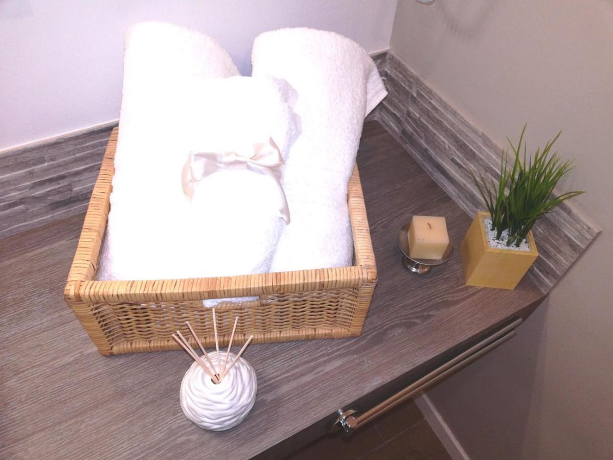 B&B Suites Via Del Mare Presicce Bagian luar foto
