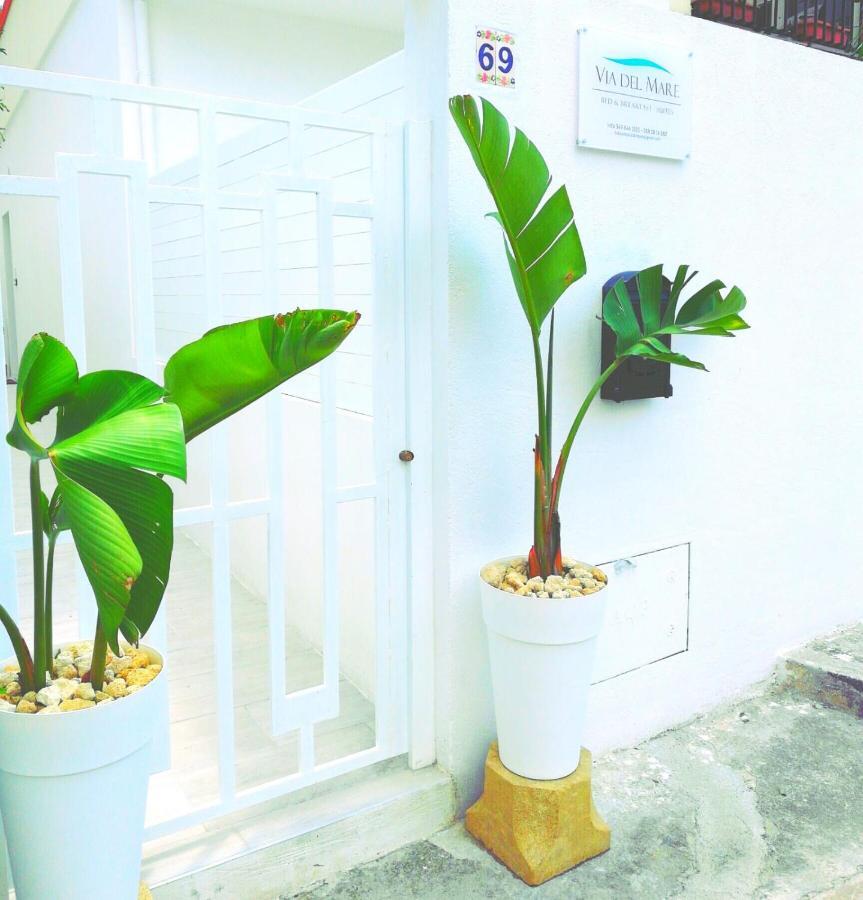 B&B Suites Via Del Mare Presicce Bagian luar foto