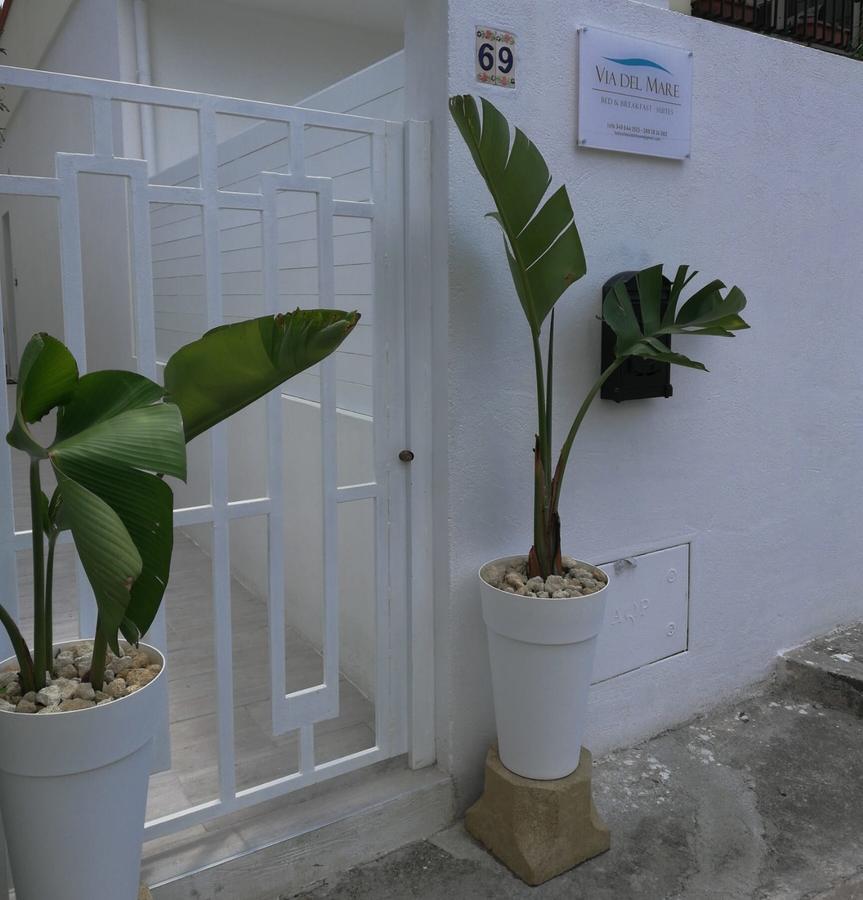 B&B Suites Via Del Mare Presicce Bagian luar foto