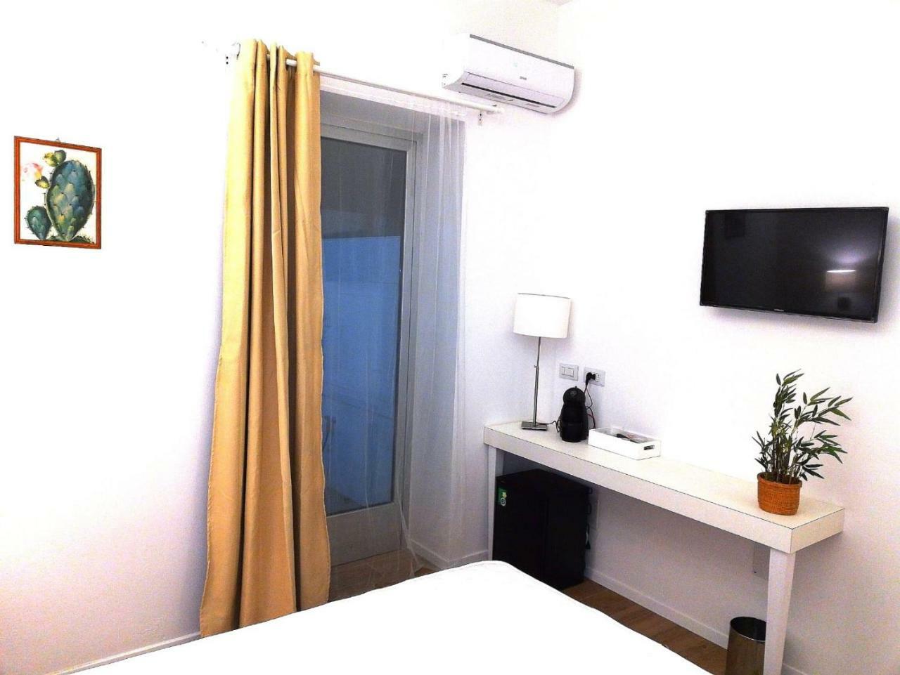 B&B Suites Via Del Mare Presicce Bagian luar foto