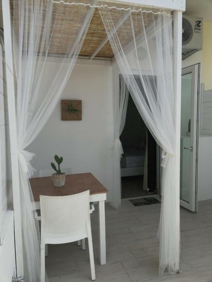 B&B Suites Via Del Mare Presicce Bagian luar foto