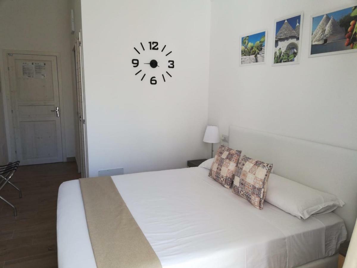 B&B Suites Via Del Mare Presicce Bagian luar foto